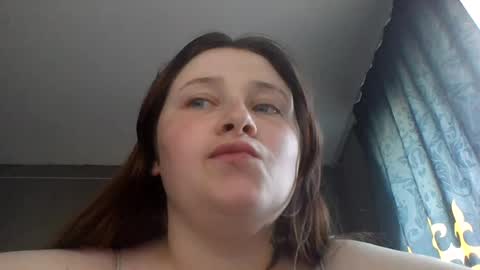 light_lunaa online show from 06/19/26, 01:15