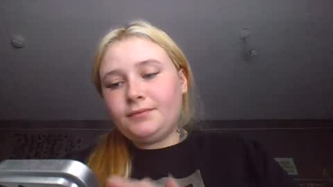 light_lunaa online show from 08/01/26, 04:39