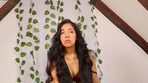 Lia online show from 11/12/25, 03:34