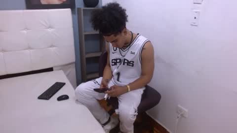 Lihan online show from 02/09/25, 04:04