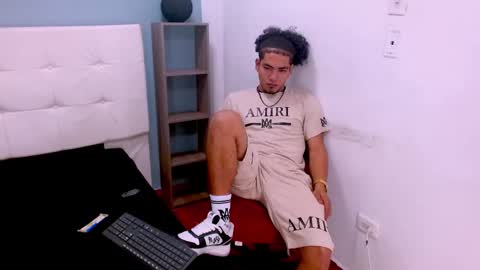 Lihan online show from 02/18/25, 03:10