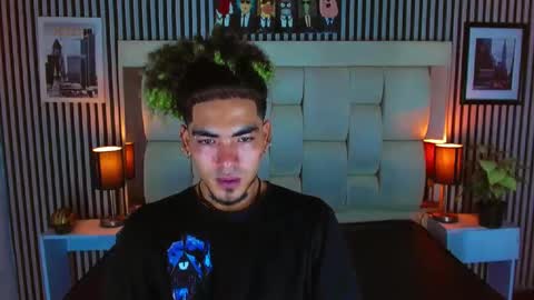 Lihan online show from 11/18/25, 02:54