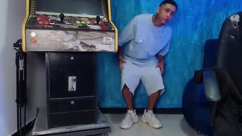 Daniel online show from 01/30/25, 01:21