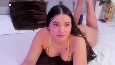 Snapshot of liiabloomm chatting on 05/17/26, 04:25 liiabloomm online show from 05/17/26, 04:25