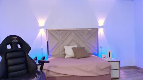 LIAH  online show from 12/06/24, 03:00