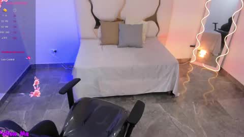 LIAH  online show from 02/10/25, 01:57