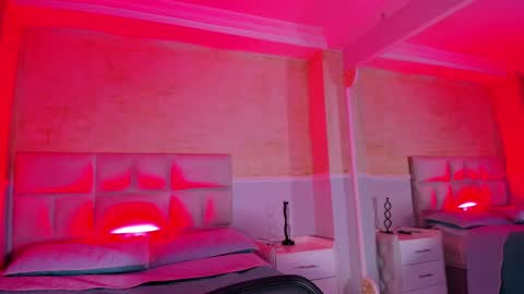 L I I A M online show from 02/07/25, 05:41