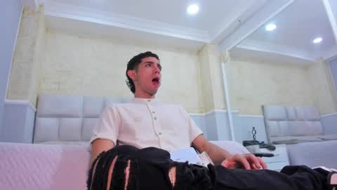 L I I A M online show from 02/21/25, 05:02