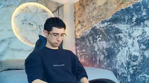 L I I A M online show from 09/11/25, 06:52