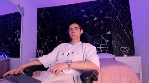 L I I A M online show from 03/07/26, 08:17