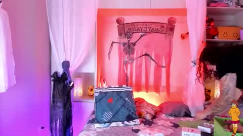         online show from 10/21/25, 11:44