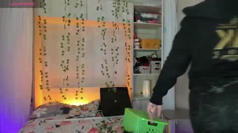         online show from 03/18/26, 11:35