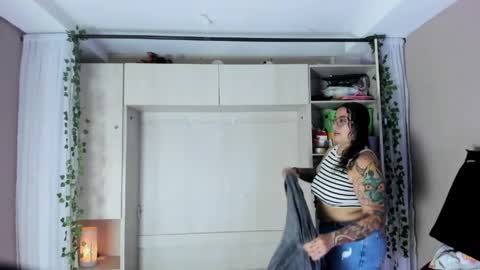         online show from 04/10/26, 11:37