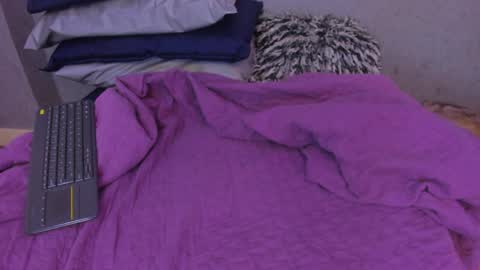 Miia online show from 04/11/26, 07:07