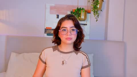 Snapshot of liilylopez chatting on 06/01/26, 11:34 liilylopez online show from 06/01/26, 11:34