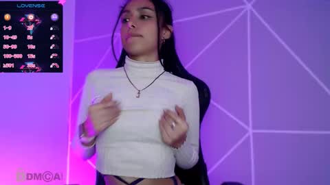 Snapshot of liilylouise chatting on 10/25/25, 12:18 Liliana online show from 10/25/25, 12:18