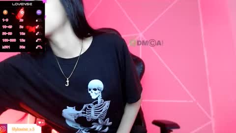 Snapshot of liilylouise chatting on 11/01/25, 06:15 Liliana online show from 11/01/25, 06:15