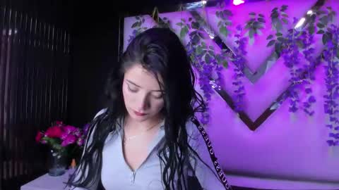 Snapshot of liinzy_rouse chatting on 04/06/26, 03:24 Brittany online show from 04/06/26, 03:24