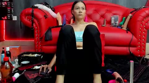 Nini - online show from 02/18/26, 11:28