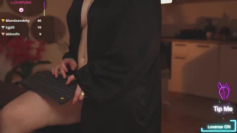 Snapshot of likaaberry chatting on 10/28/25, 03:14 likaaberry online show from 10/28/25, 03:14