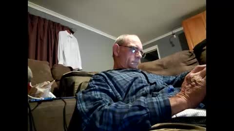 Snapshot of liketowatch1234529419 chatting on 05/26/26, 12:01 liketowatch1234529419 online show from 05/26/26, 12:01