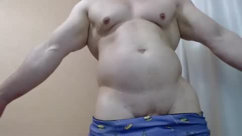 Snapshot of likwidator84 chatting on 07/10/26, 12:04 Maximus online show from 07/10/26, 12:04