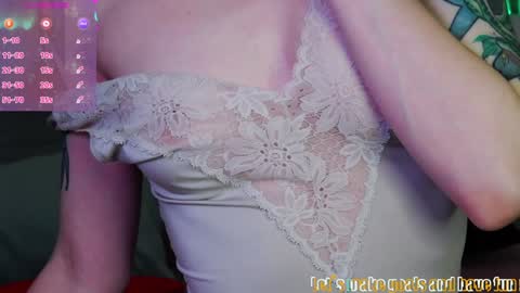 Lil Bella G online show from 01/08/25, 07:34