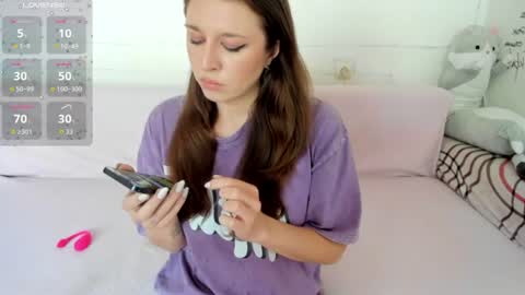 Snapshot of lil_foxy999 chatting on 07/27/26, 07:48 Alisa online show from 07/27/26, 07:48