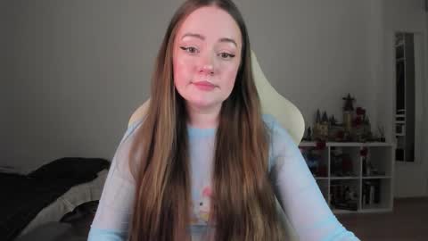 Snapshot of lil_happiness chatting on 02/14/26, 08:16 for free registration 3 online show from 02/14/26, 08:16