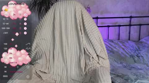 little moon online show from 04/18/26, 06:12