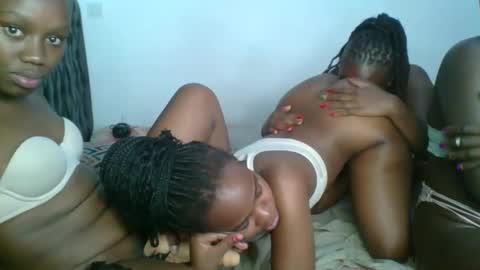 lil_meg online show from 03/05/26, 07:54