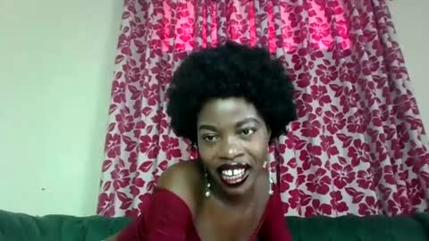 Snapshot of lil_paula chatting on 01/17/25, 06:26 serenity online show from 01/17/25, 06:26