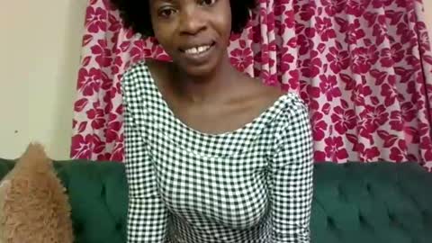 Snapshot of lil_paula chatting on 01/28/25, 07:53 serenity online show from 01/28/25, 07:53