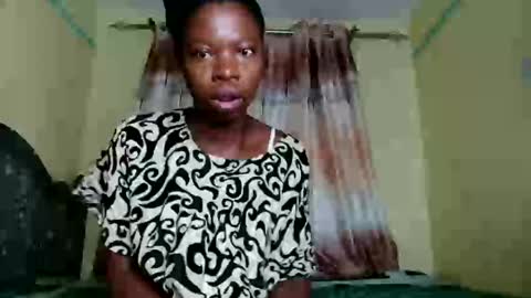 Snapshot of lil_paula chatting on 10/08/25, 06:22 serenity online show from 10/08/25, 06:22