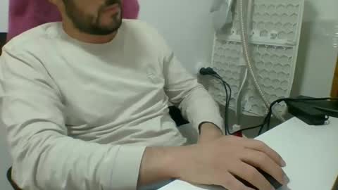 Snapshot of lil_sso chatting on 04/12/26, 12:54 lil_sso online show from 04/12/26, 12:54