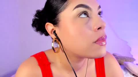 Lola online show from 10/06/25, 01:14