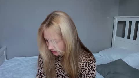 Emma online show from 11/01/25, 08:05