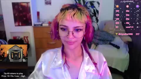 Lila online show from 10/24/25, 06:15