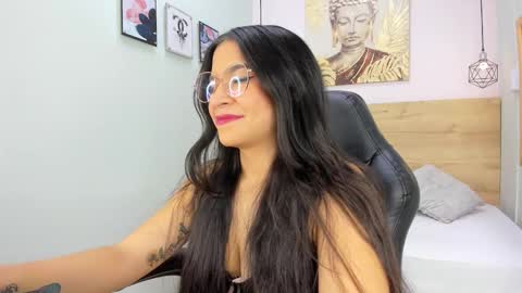 Snapshot of lila_foox chatting on 12/11/24, 07:46 LILA online show from 12/11/24, 07:46