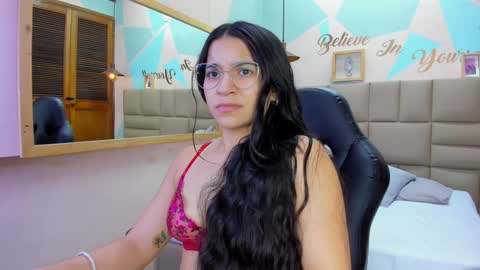 Snapshot of lila_foox chatting on 01/14/25, 07:21 LILA online show from 01/14/25, 07:21