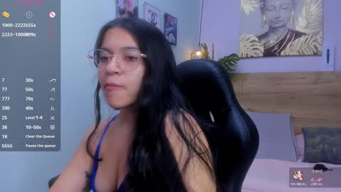 Snapshot of lila_foox chatting on 10/19/25, 05:35 LILA online show from 10/19/25, 05:35