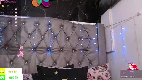 Snapshot of lila_gummy_ chatting on 05/28/26, 04:26 online show from 05/28/26, 04:26