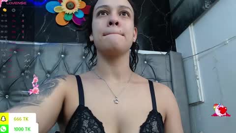 Snapshot of lila_gummy_ chatting on 06/07/26, 01:37 online show from 06/07/26, 01:37