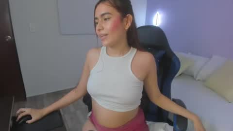 L I L A online show from 07/10/26, 04:06