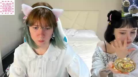 Snapshot of lilac_muse chatting on 06/11/26, 03:04 Lili online show from 06/11/26, 03:04