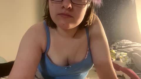 Snapshot of lilaccandy chatting on 11/19/25, 08:47 lilaccandy online show from 11/19/25, 08:47