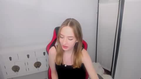 LiliaDesire online show from 01/28/25, 04:08