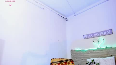 Snapshot of lilah_sweet chatting on 01/09/25, 03:01 Lilah Sweet online show from 01/09/25, 03:01