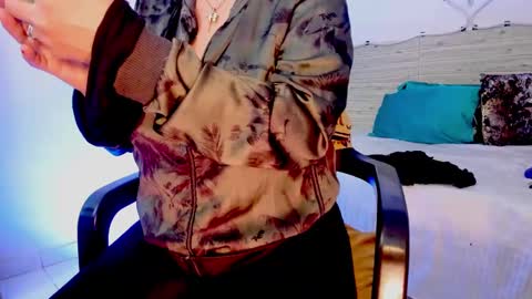 Snapshot of lilah_sweet chatting on 01/28/25, 11:49 Lilah Sweet online show from 01/28/25, 11:49