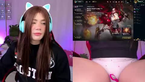Snapshot of lilapop__ chatting on 07/20/26, 01:57 Lila online show from 07/20/26, 01:57